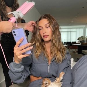 Brand New - Mermade Hair Pro Waver 32 MM in pink 💗✨